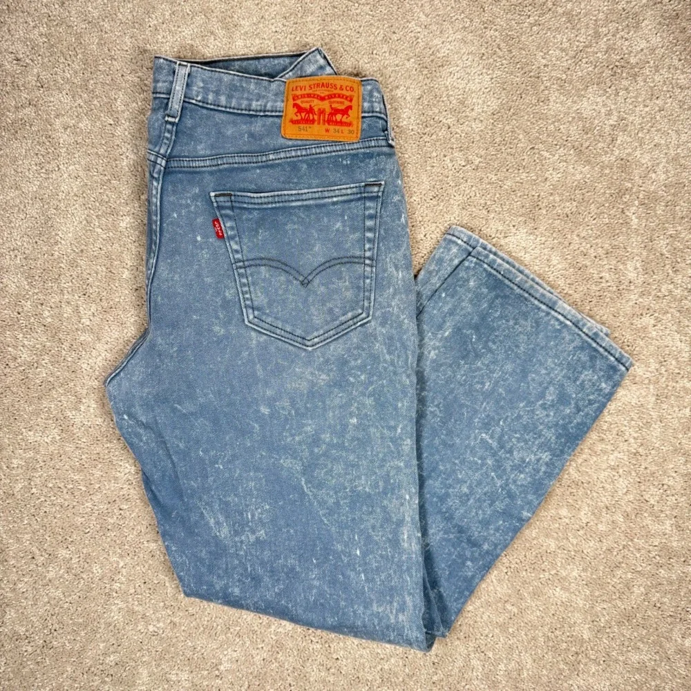 Levis 541 Athletic Taper Men's 34x30 Blue Acid Wash Denim Jeans